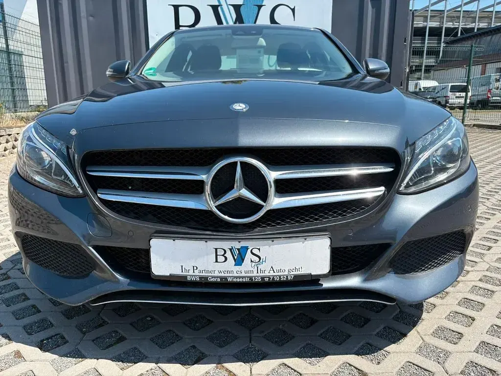 Gebraucht Mercedes C200 Avantgarde 184 PS (135 kW) 2016 Grau Limousine