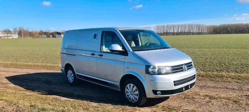 Gebraucht VW Transporter 115 PS (84 kW) 2010 Silber Van