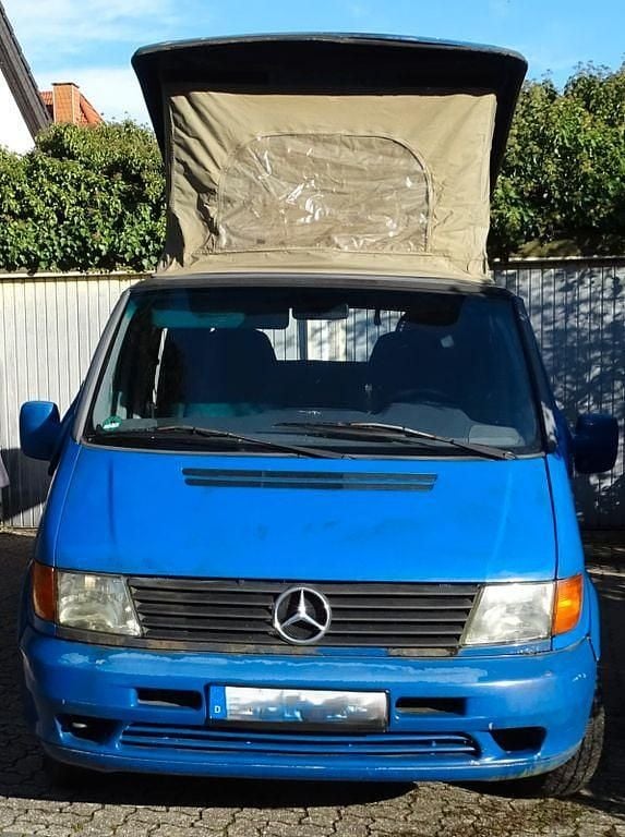 Blau Gebraucht 1998 Mercedes Vito Marco Polo Van | 2.599 € - Bild 1/4