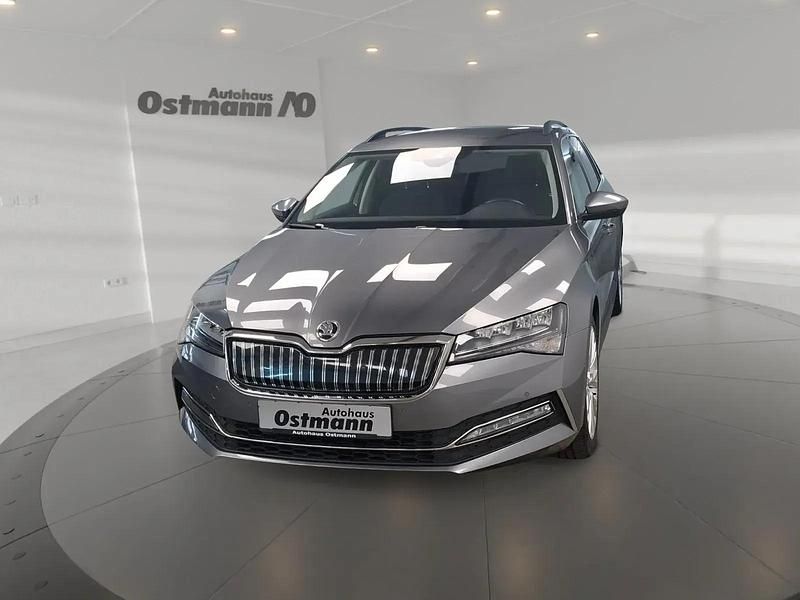 Gebraucht Skoda Superb Ambition 156 PS (114 kW) 2022 Grau Kombi