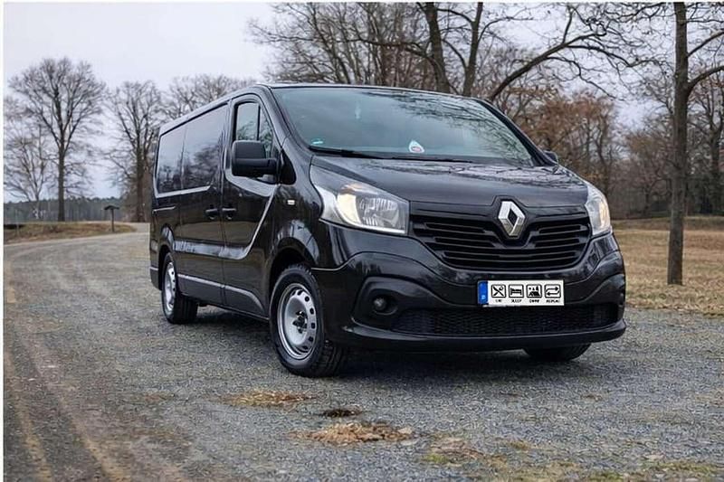Gebraucht Renault Trafic Komfort 120 PS (88 kW) 2017 Schwarz Van / Kleinbus
