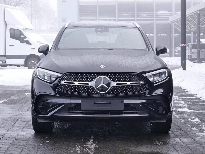 Gebraucht Mercedes GLC220 AMG 197 PS (144 kW) 2026 Obsidianschwarz metallic SUV