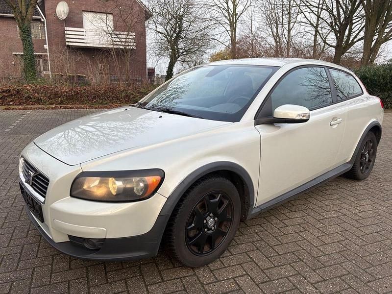 Gebraucht Volvo C30 Momentum 125 PS (91 kW) 2008 Weiß Kleinwagen