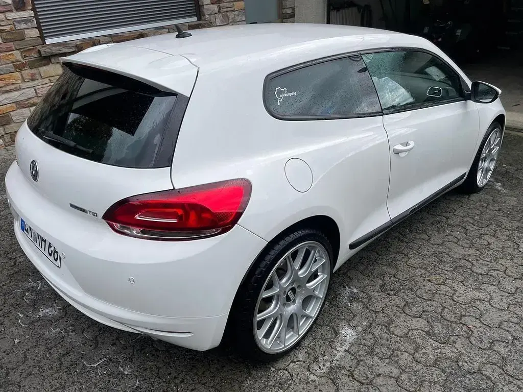 Gebraucht VW Scirocco Edition 122 PS (89 kW) 2010 Weiß Coupé