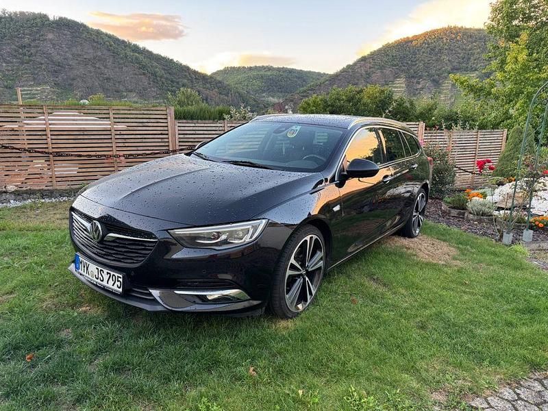 Schwarz Gebraucht 2017 Opel Insignia Exklusiv Kombi | 13.250 € (Fairer Preis) - Bild 1/4