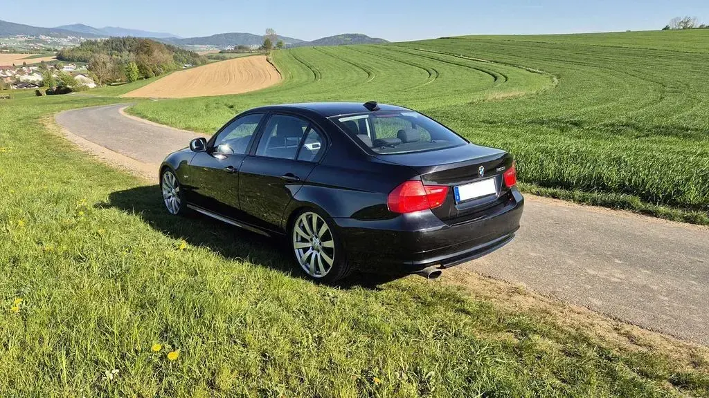 Używany BMW 320 Performance 170 KM (125 kW) 2011 Czarny Sedan/Limuzyna