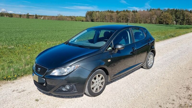 Grau Gebraucht 2010 Seat Ibiza Limousine | 2.200 € (Guter Preis) - Bild 1/4