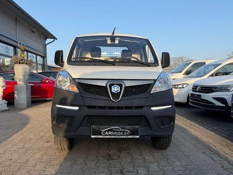 Second-hand Piaggio Porter 106 CP (77 kW) 2023 Alb SUV
