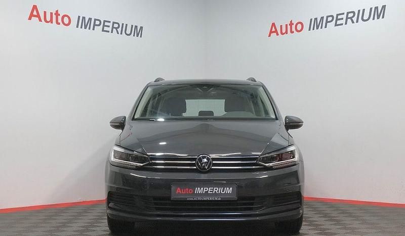 Gebraucht VW Touran Comfortline 150 PS (110 kW) 2020 Grau Van / Kleinbus