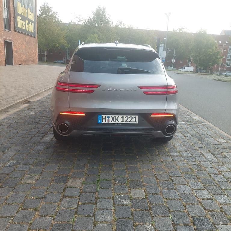Second-hand Genesis GV70 Sport 305 CP (224 kW) 2023 Argintiu SUV