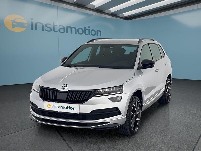 Silber Gebraucht 2022 Skoda Karoq SportLine SUV | 28.449 € (Etwas zu teuer) - Bild 1/4