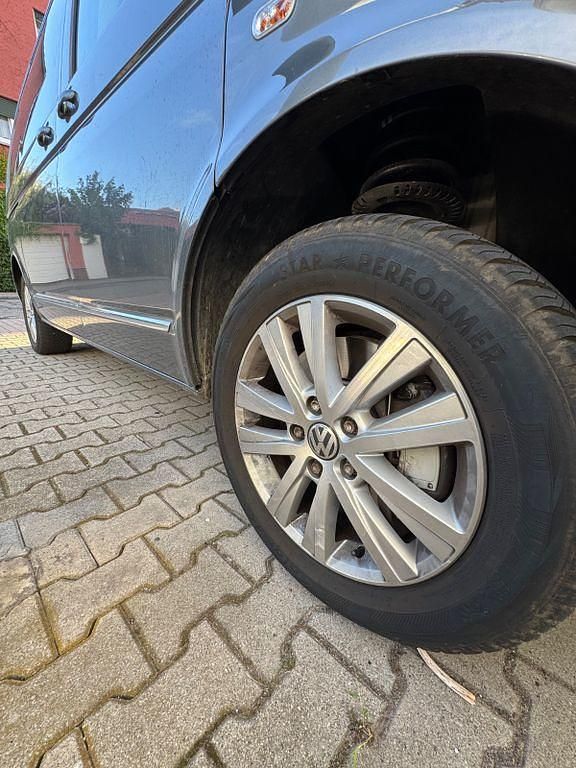 Gebraucht VW T5 179 PS (131 kW) 2014 Grau Van