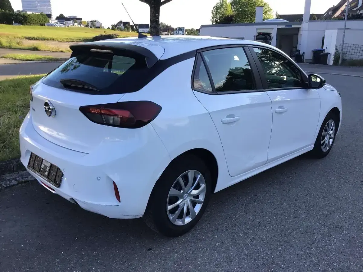 Usado Opel Corsa Edition 75 CV (55 kW) 2021 Blanco Utilitario