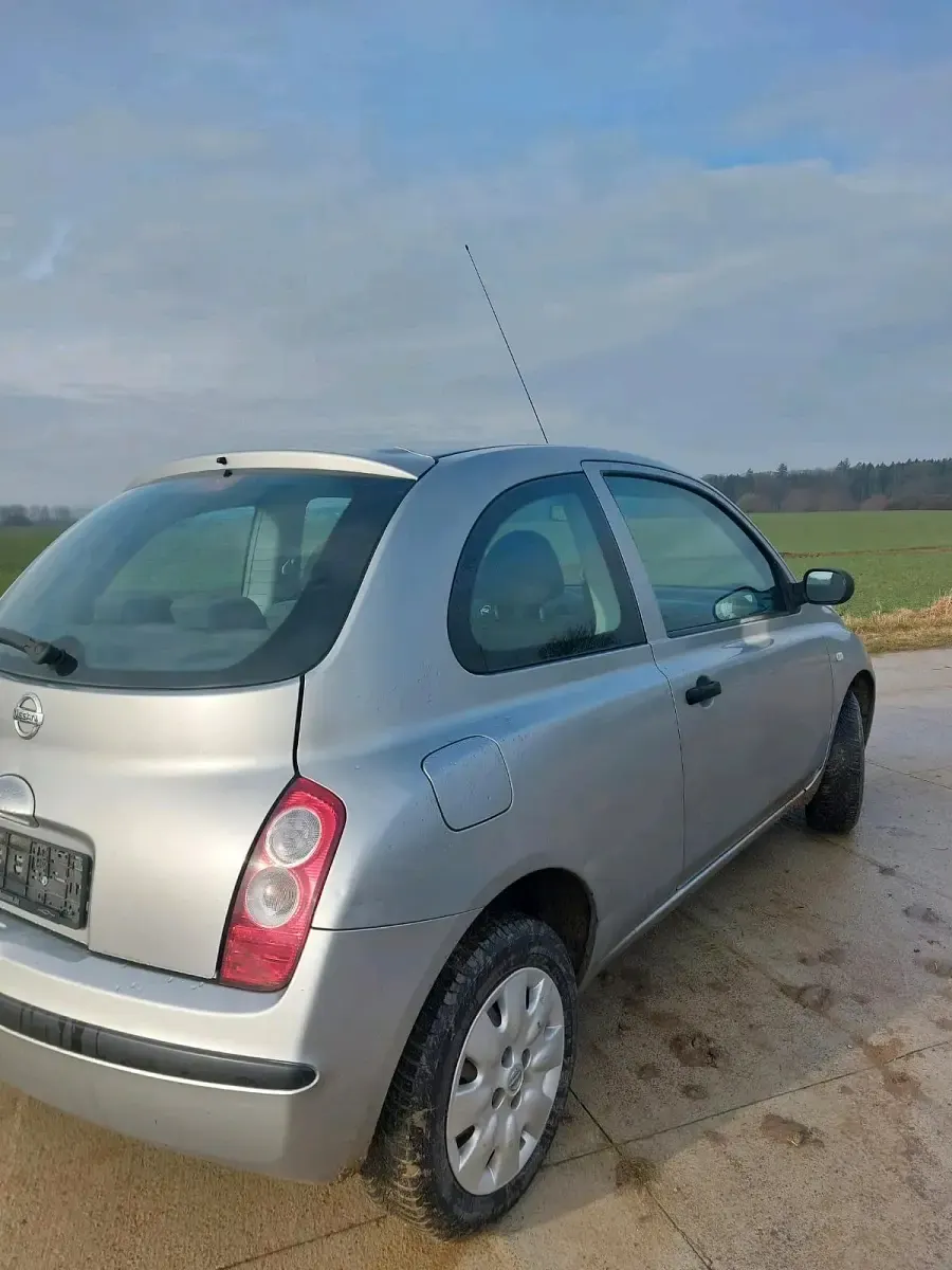 Gebraucht Nissan Micra 65 PS (47 kW) 2006 Silber Kleinwagen