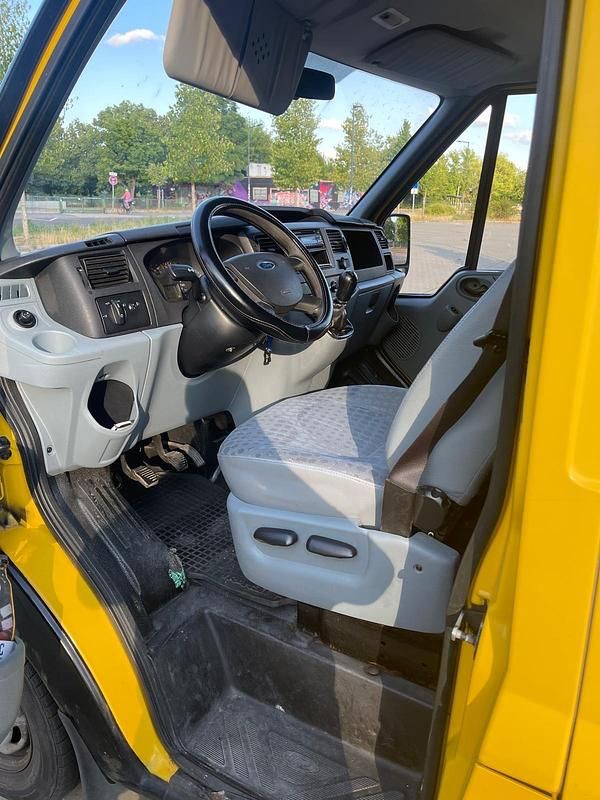 Second-hand Ford Transit 115 CP (84 kW) 2009 Galben Monovolum