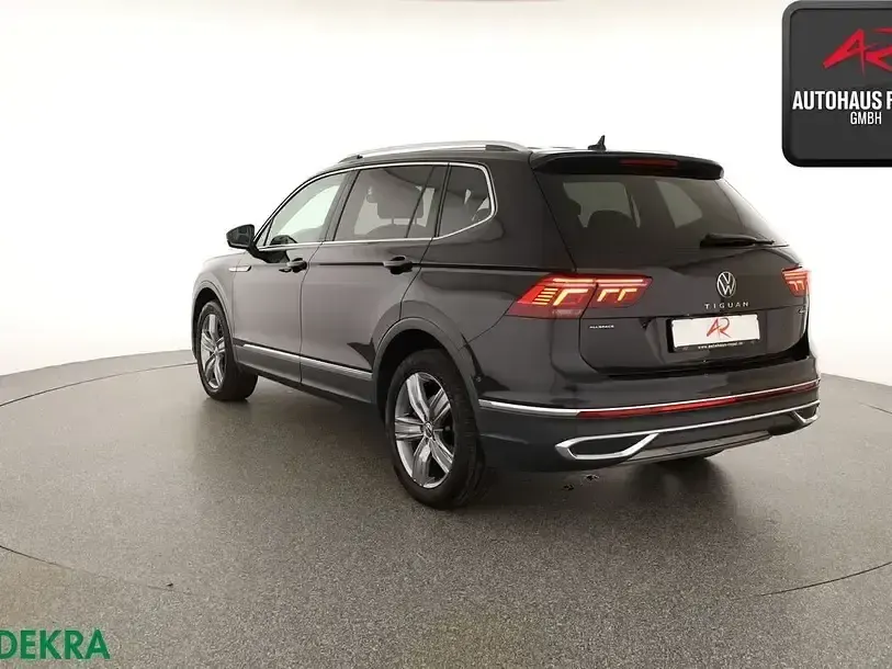 Usado VW Tiguan Allspace Elegance 245 HP (180 kW) 2024 Preto SUV