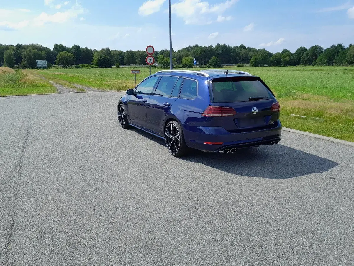 Gebraucht VW Golf VII 310 PS (228 kW) 2018 Blau Kombi