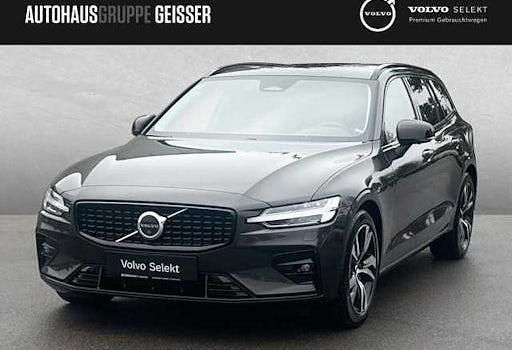 Platinum grau Gebraucht 2025 Volvo V60 Plus Kombi | 37.990 € (Guter Preis) - Bild 1/4
