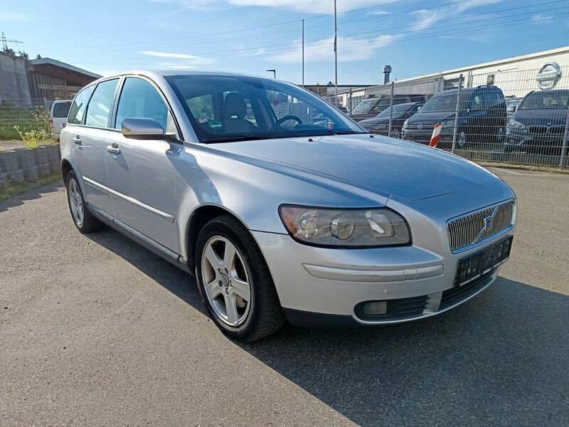 Gebraucht Volvo V50 Kinetic 170 PS (125 kW) 2004 Silver metallic Kombi