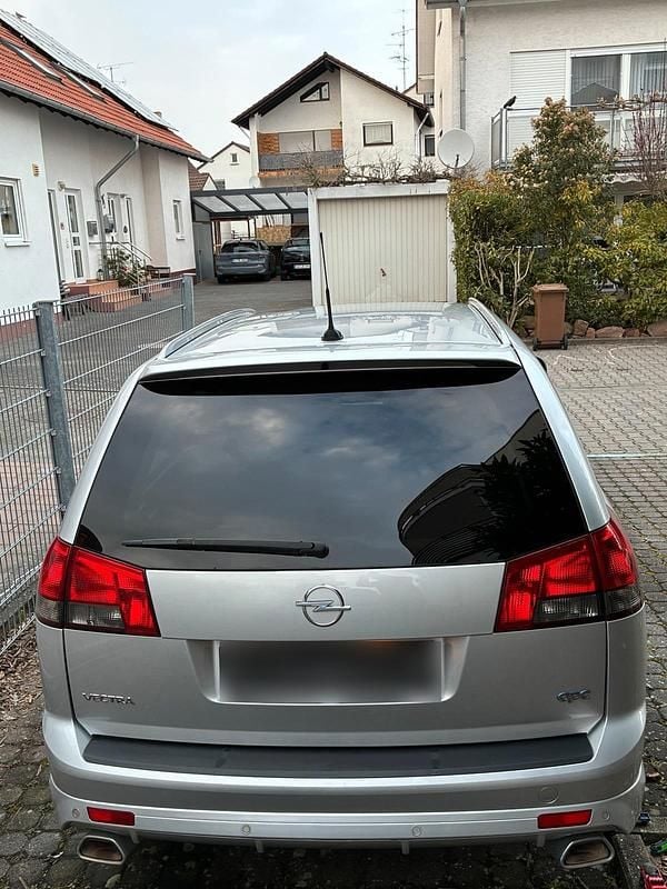 Gebraucht Opel Vectra OPC 280 PS (205 kW) 2007 Silber Kombi