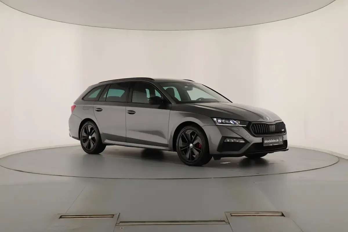 Gebraucht Skoda Octavia RS 200 PS (147 kW) 2024 Graphitegrau metallic Kombi