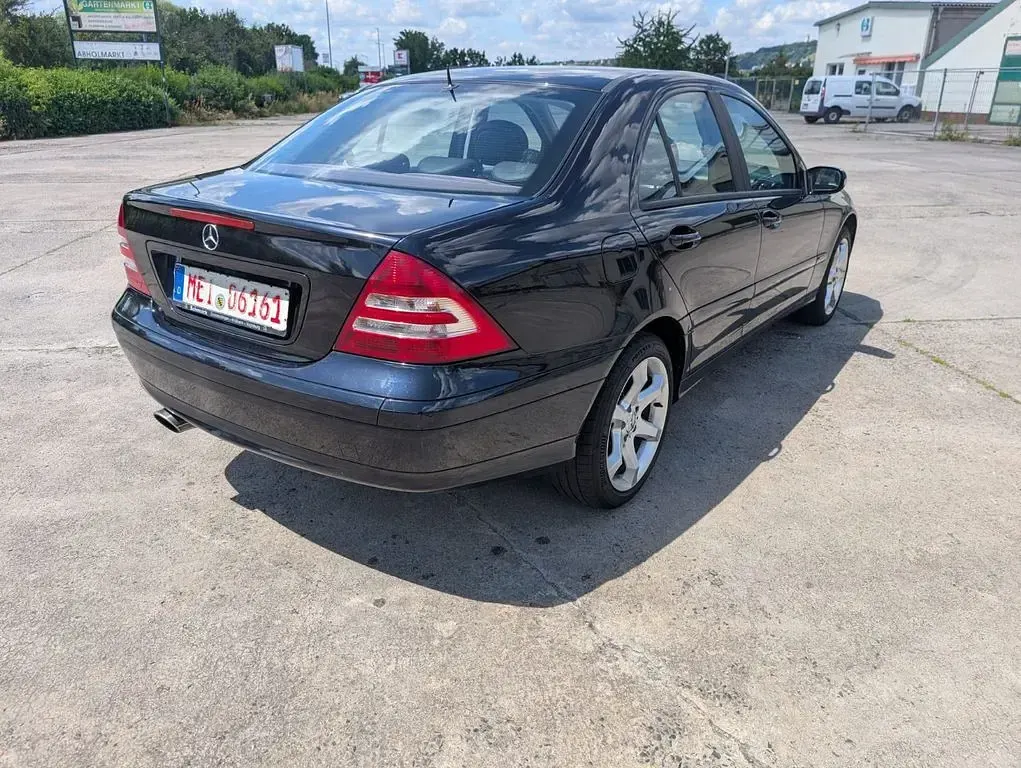 Gebraucht Mercedes C280 Sport Edition 231 PS (169 kW) 2005 Blau Limousine