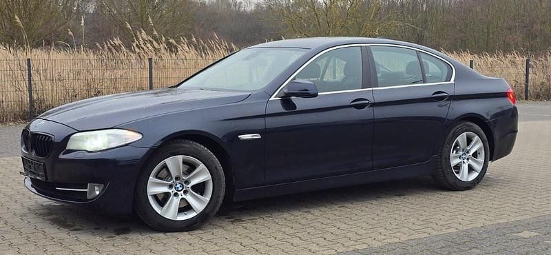 Gebraucht BMW 520 183 PS (134 kW) 2012 Blau Limousine