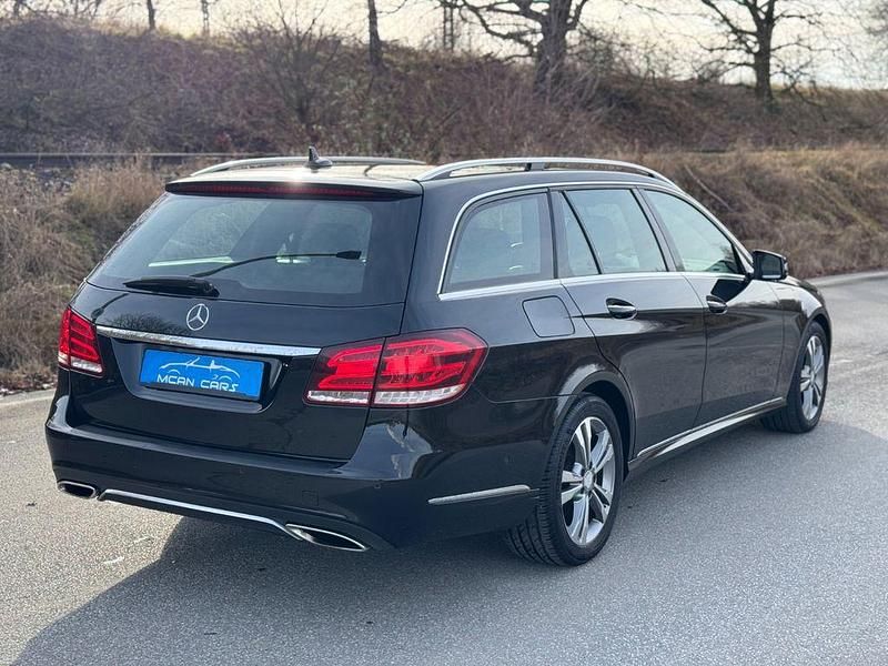 Gebraucht Mercedes E400 Avantgarde 333 PS (244 kW) 2013 Schwarz Kombi