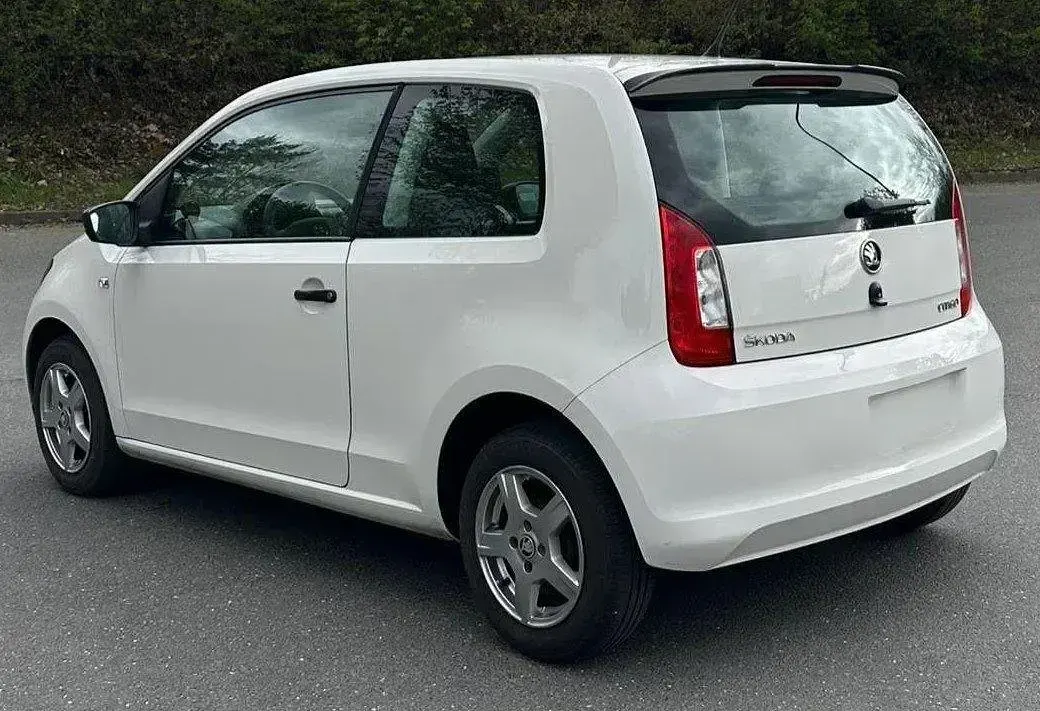 Używany Skoda Citigo 60 KM (44 kW) 2018 Biały Hatchback