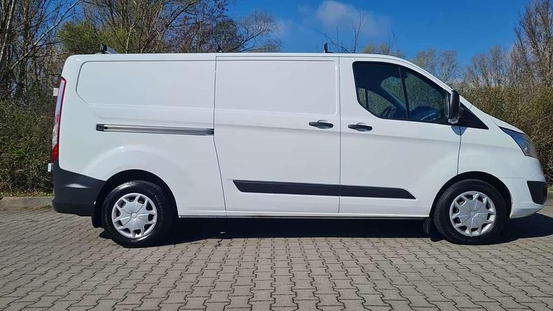 Gebraucht Ford Transit Custom 131 PS (96 kW) 2018 Weiß Van / Kleinbus