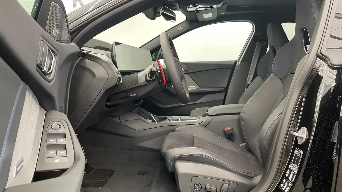 Gebraucht BMW M235 Efficient Dynamics 301 PS (221 kW) 2025 Saphirschwarz metallic Coupé