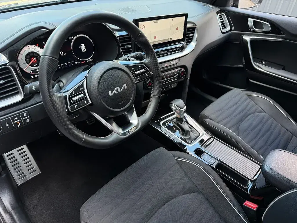 Gebraucht Kia Ceed Sportswagon GT-Line 160 PS (117 kW) 2024 Schwarz Kombi