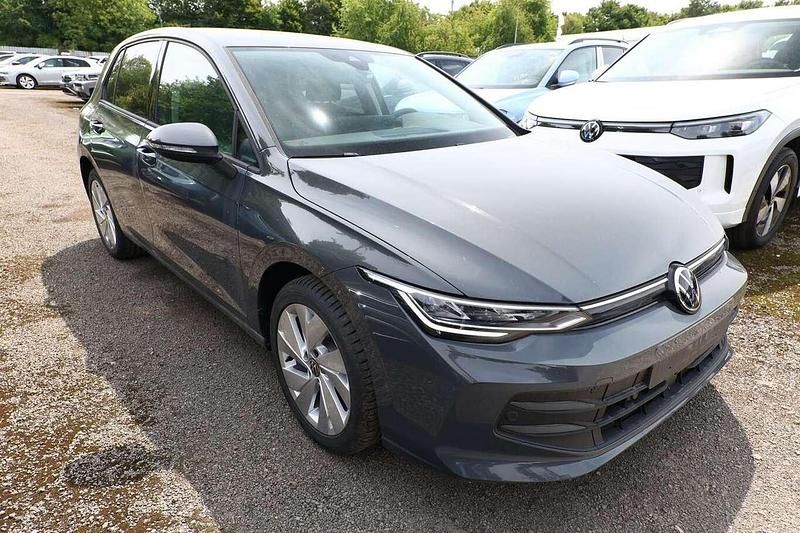 Delfingrau metallic Neu 2024 VW Golf VIII Limousine | 31.608 € (Superpreis) - Bild 1/4