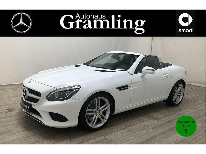 Polarweiß Gebraucht 2016 Mercedes SLC200 Cabrio | 29.689 € (Fairer Preis) - Bild 1/4
