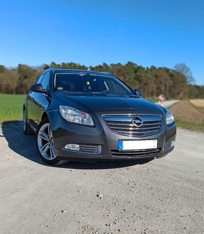 Second-hand Opel Insignia Edition 160 CP (117 kW) 2009 Gri Break