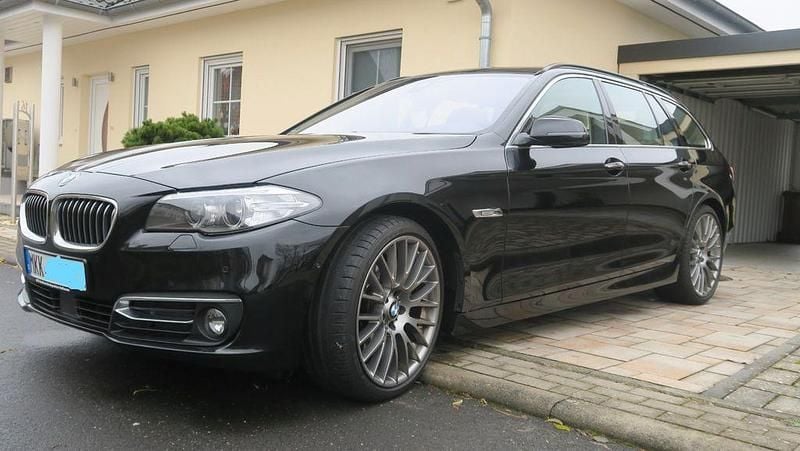 Gebraucht BMW 528 Luxury Line 245 PS (180 kW) 2016 Schwarz Kombi