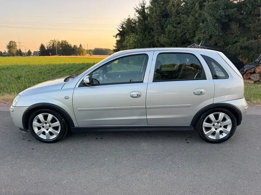 Gebraucht Opel Corsa Edition 60 PS (44 kW) 2006 Silber Kleinwagen