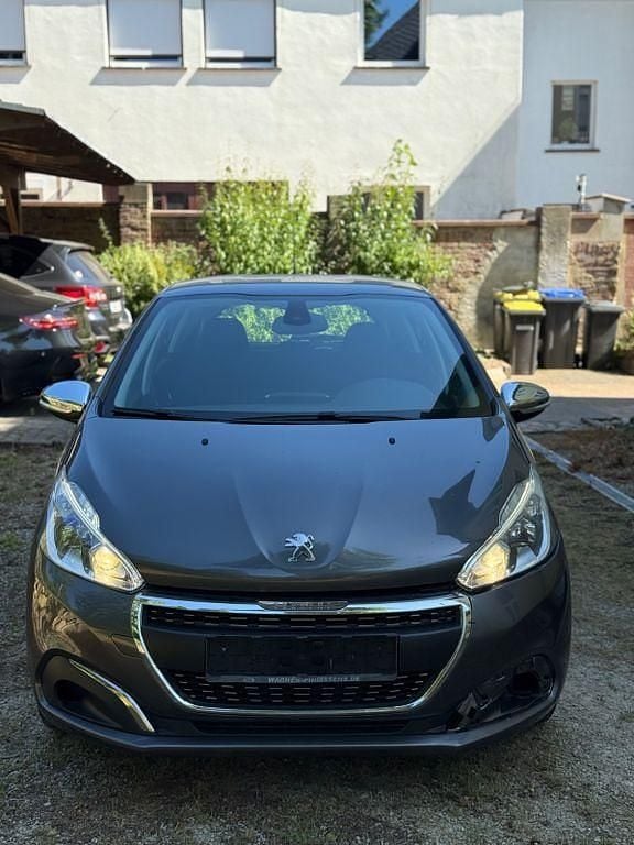 Grau Gebraucht 2019 Peugeot 208 Kleinwagen | 5.990 € (Superpreis) - Bild 1/4