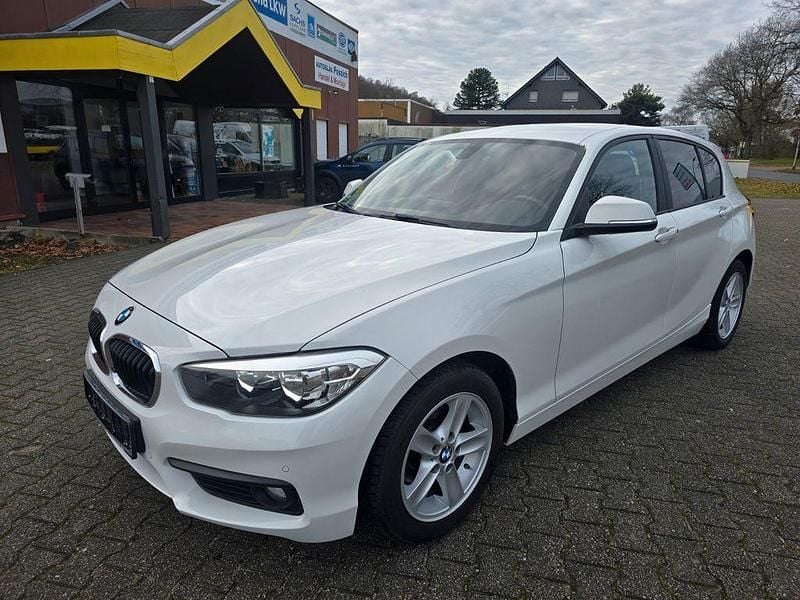Weiß Gebraucht 2018 BMW 118 Advantage Kleinwagen | 13.900 € (Superpreis) - Bild 1/4