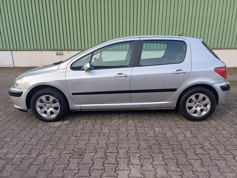 Gebraucht Peugeot 307 109 PS (80 kW) 2002 Silber Kleinwagen