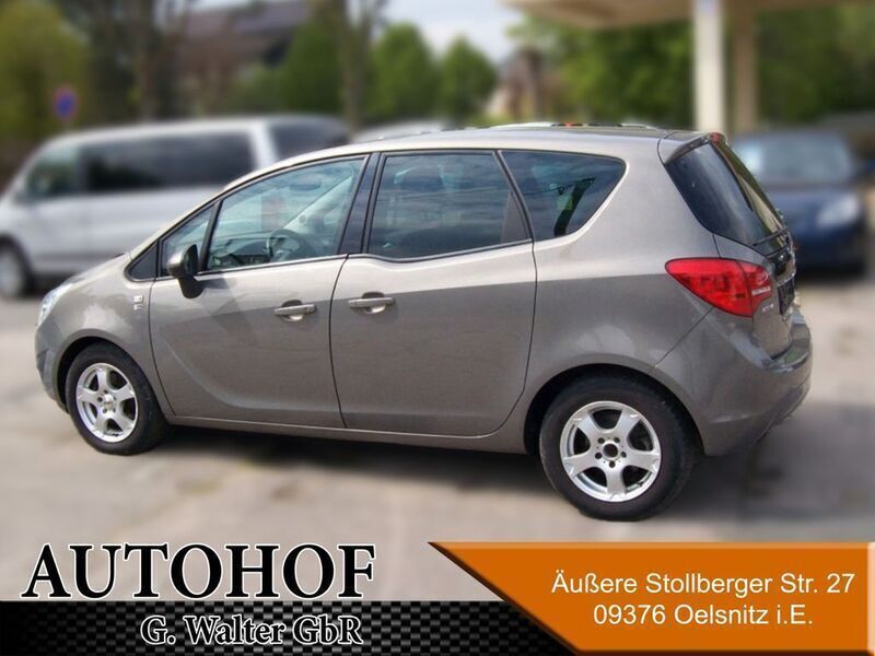 Gebraucht Opel Meriva 120 PS (88 kW) 2012 Muskatgrau/muskat braun(m2) Van / Kleinbus