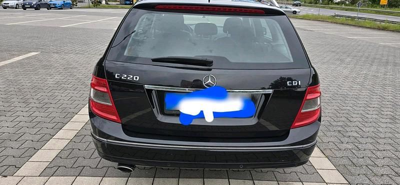 Gebraucht Mercedes C220 170 PS (125 kW) 2011 Schwarz Limousine
