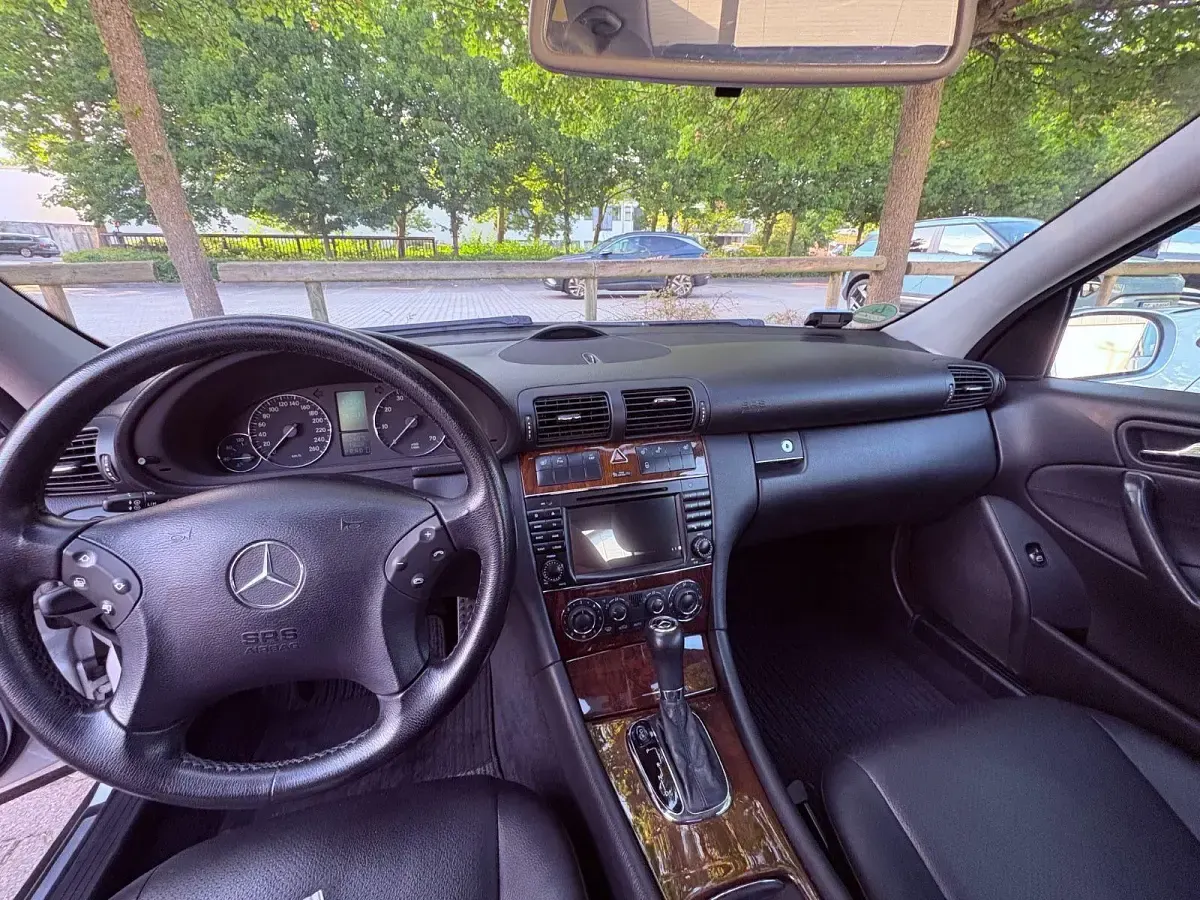 Gebraucht Mercedes C200 Elegance 163 PS (119 kW) 2006 Silber Limousine