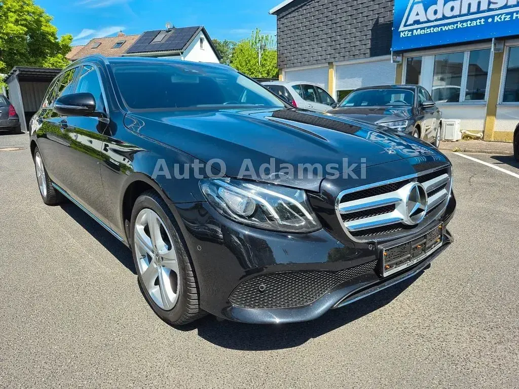 Usado Mercedes E200 Avantgarde 150 CV (110 kW) 2017 Negro Berlina