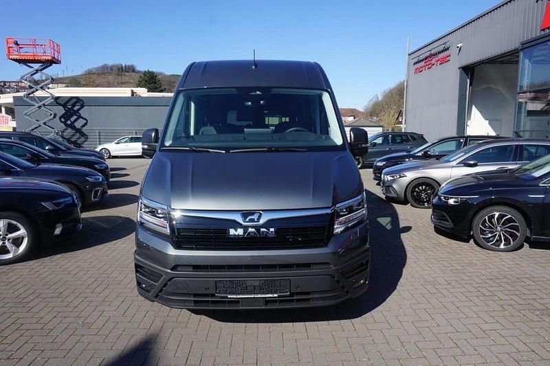 Neu MAN TGE 177 PS (130 kW) 2026 Grau Van