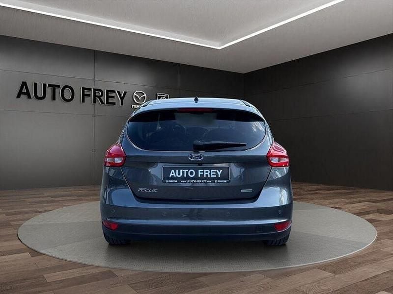 Gebraucht Ford Focus Titanium 125 PS (91 kW) 2015 Magnetic Kleinwagen