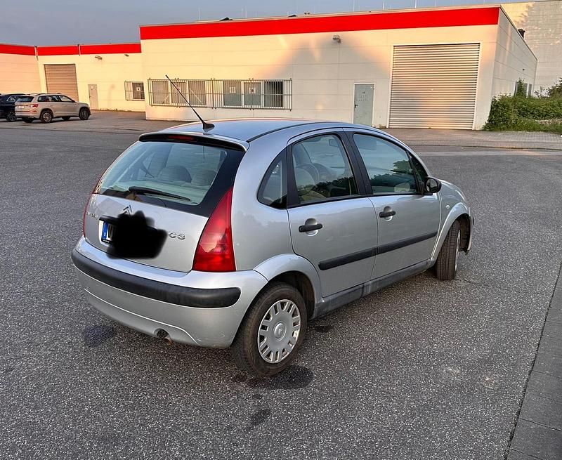 Silber Gebraucht 2002 Citroën C3 Kleinwagen | 1.300 € (Fairer Preis) - Bild 1/4
