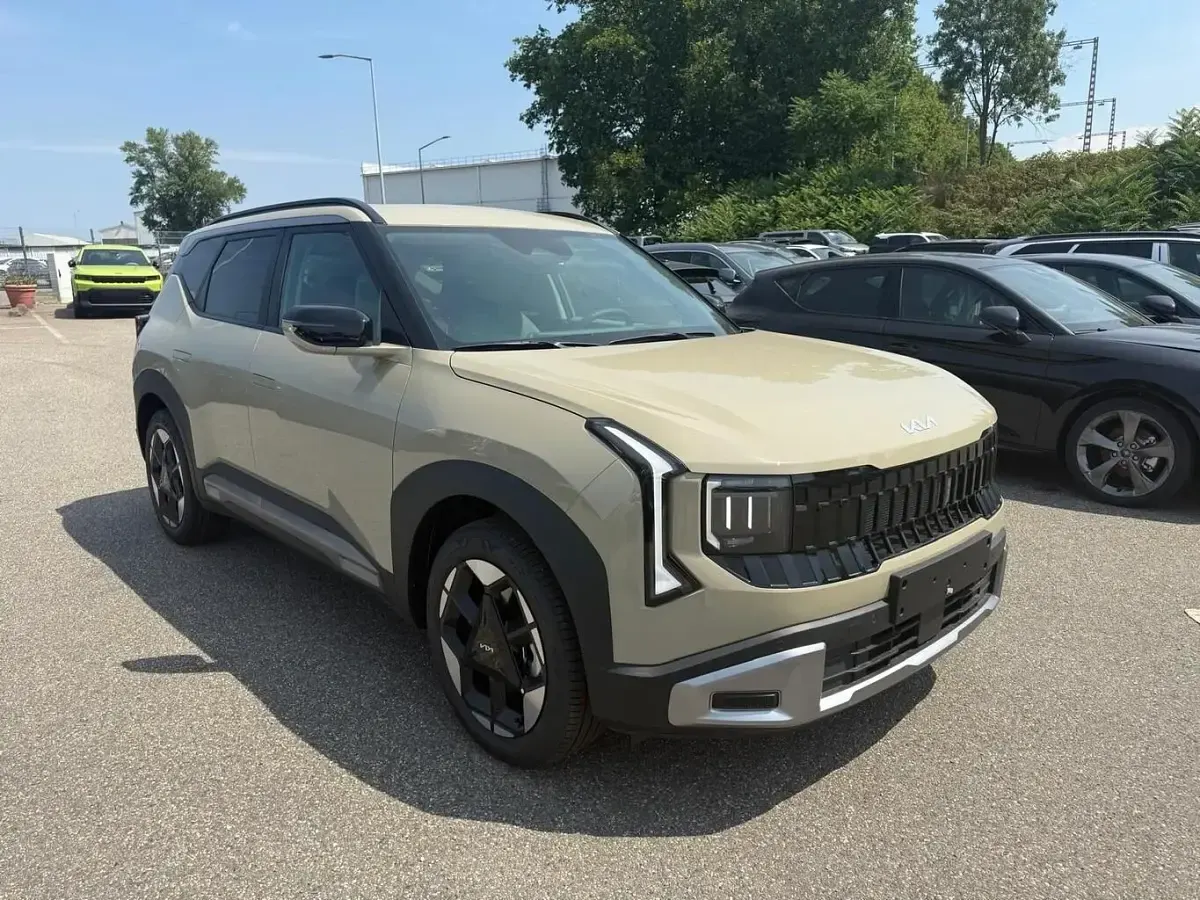 Neu Kia Seltos Vision 179 PS (131 kW) 2026 Tan beige SUV