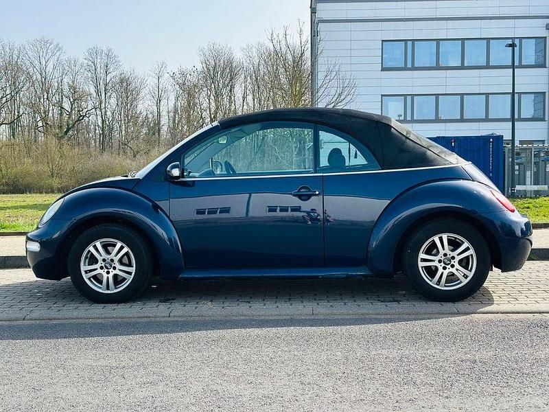 Gebraucht VW New Beetle 75 PS (55 kW) 2003 Blau Kleinwagen