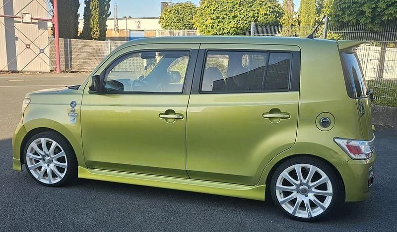 Gebraucht Daihatsu Materia 103 PS (75 kW) 2007 Grün Van / Kleinbus